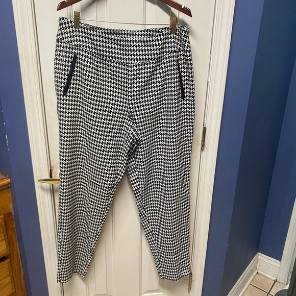 Cato Woman Plus Size Contour Houndstooth Pants Size 18W - Picture 1 of 8